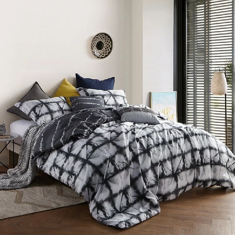 Bamboo - fiber - filled comforters with antibacterial and breathable qualitiesZavi Gray - Tie Dye Styled Oversized Comforter Bamboo - fiber - filled comforters with antibacterial and breathable qualitiesZavi Gray - Tie Dye Styled Oversized Comforter