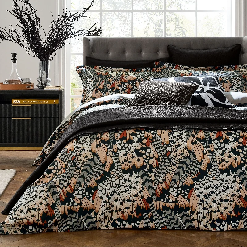 Bamboo - fiber - filled comforters with antibacterial and breathable qualitiesTed Baker Feathers Comforter Set Bamboo - fiber - filled comforters with antibacterial and breathable qualitiesTed Baker Feathers Comforter Set